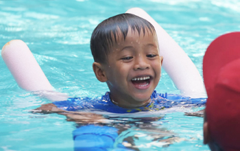 Kids can start to swim with the full equipment that we have in the club. They will feel more comfortable with our coach swim around in the water as well.                                                                                                